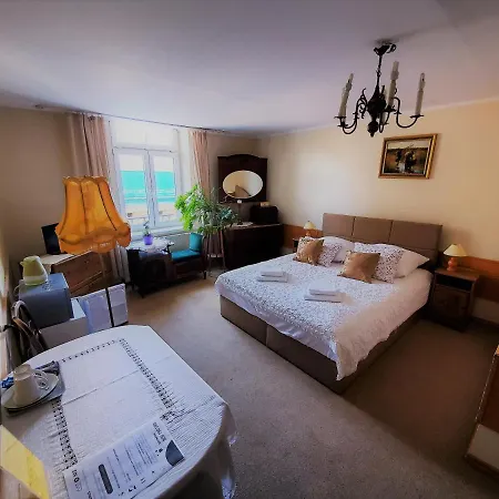 Goscinne Unikat - Self Check In Homestay Krakow