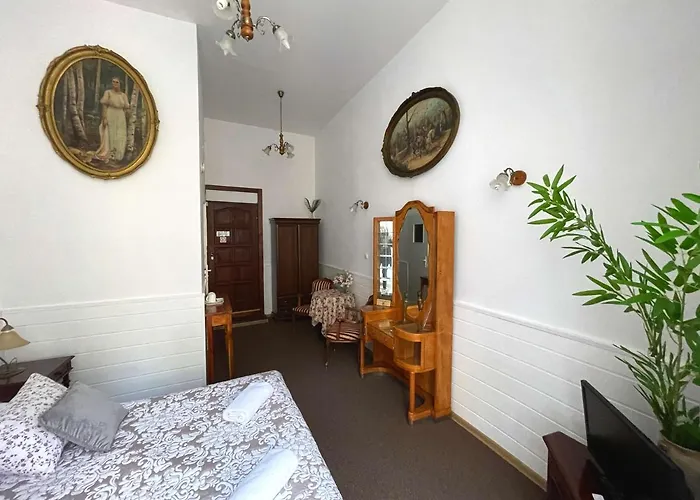 Goscinne Unikat - Self Check In * Krakow