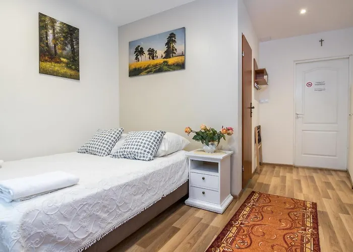 Goscinne Unikat - Self Check In Homestay Krakow