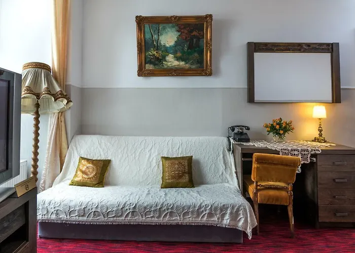 Goscinne Unikat - Self Check In Krakow