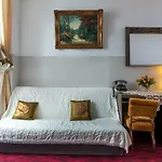 Goscinne Unikat - Self Check In Krakow
